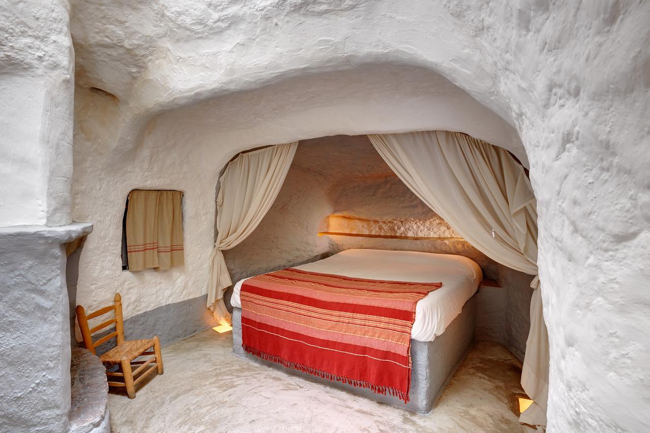 Cueva Las Yeseras บาซา ภายนอก รูปภาพ